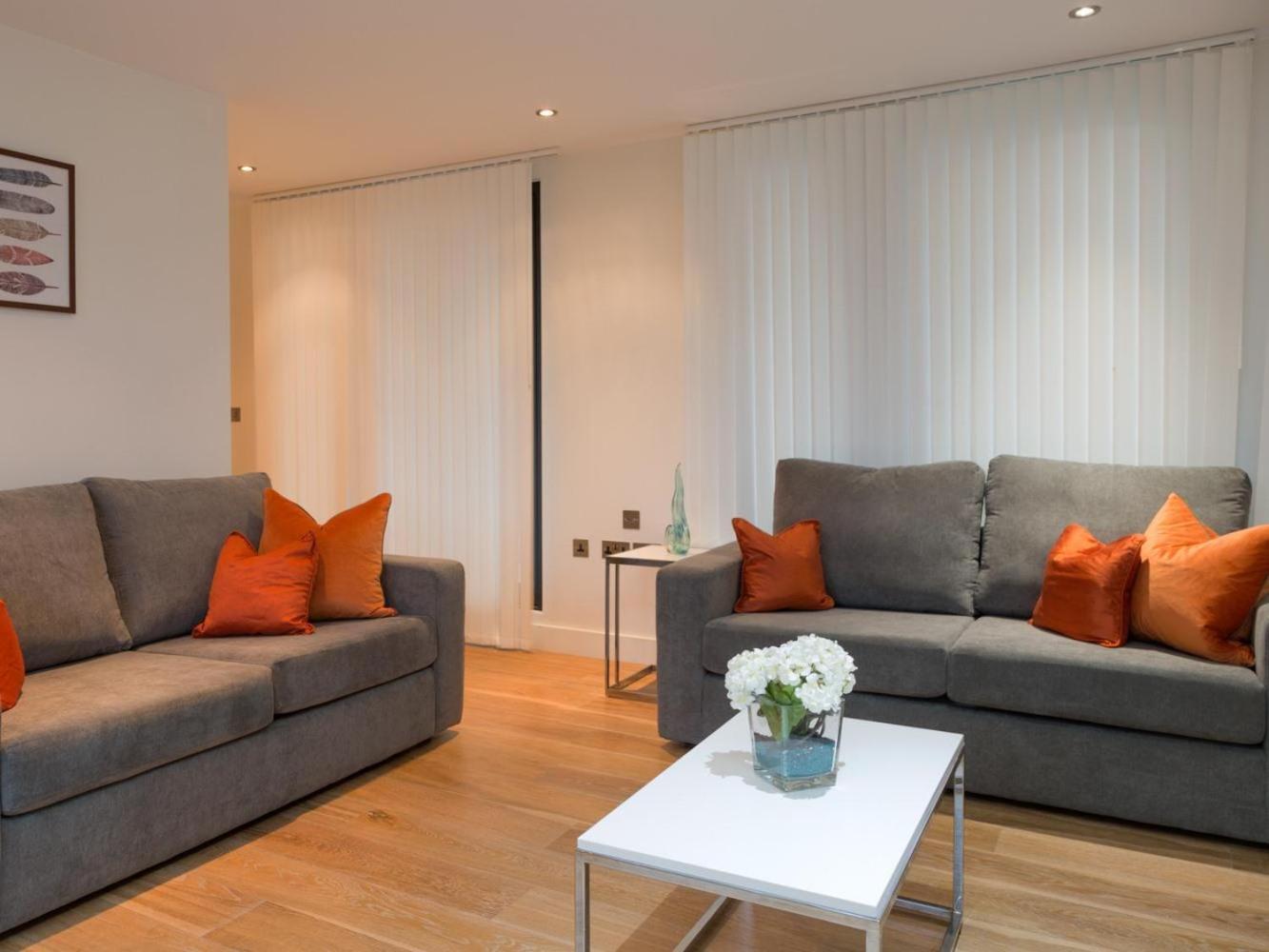 Central Tower Bridge Apartment London Room photo