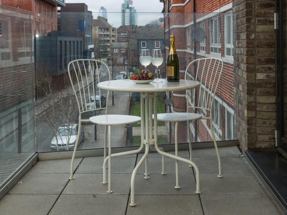 Central Tower Bridge Apartment London Exterior photo